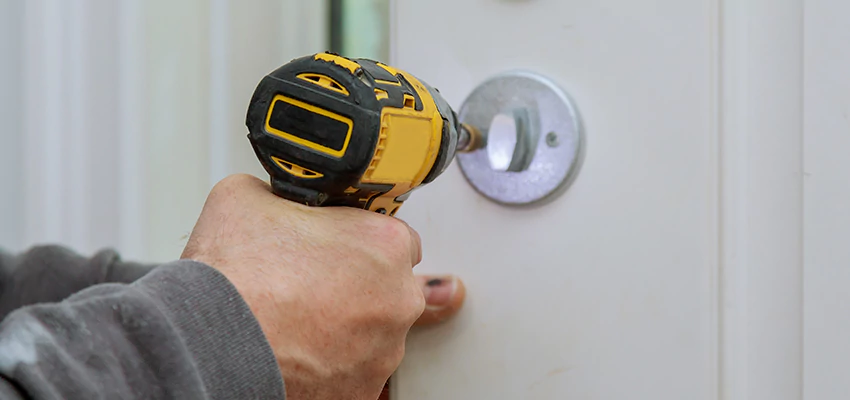 Street Locksmith For Smart Lock Repair in Union City, NJ